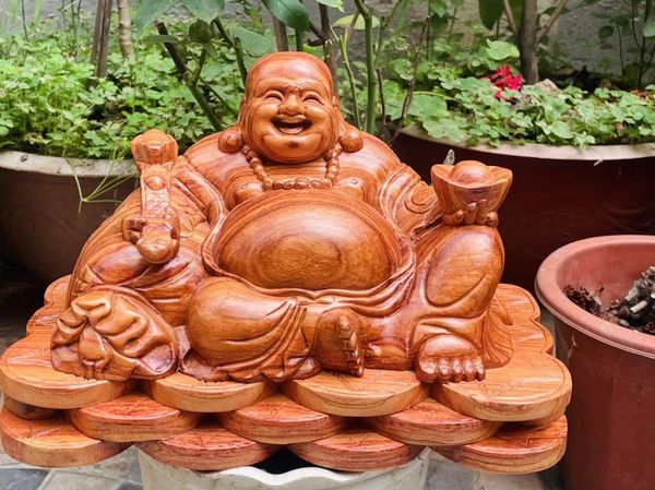Phật Di Lặc đặt đúng vị trí sẽ đem lại nhiều may mắn, tài lộc và bình an