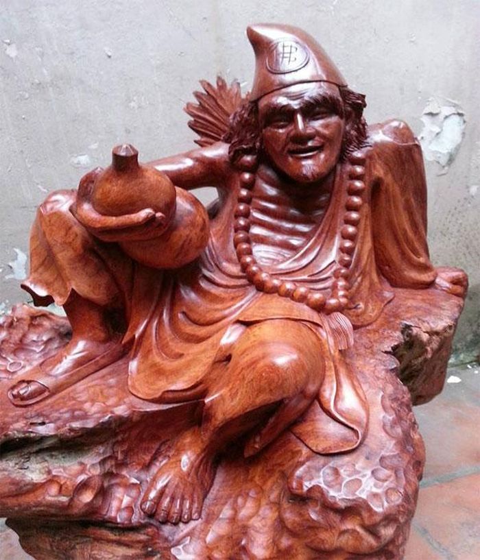 Tượng gỗ Tế Công