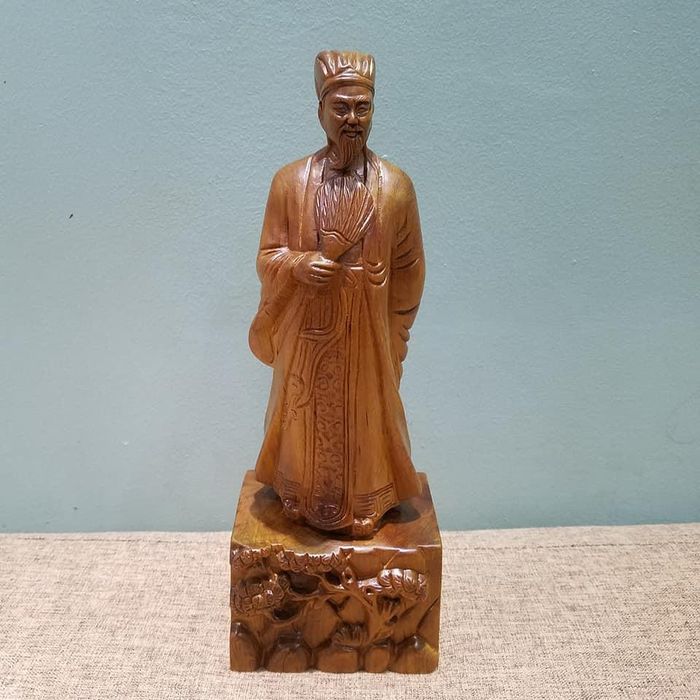 Tượng gỗ Gia Cát Lượng