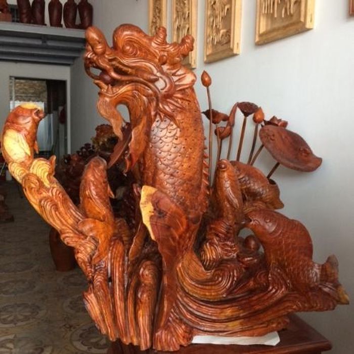 Ý nghĩa của tượng gỗ cá Chép hóa Rồng 2